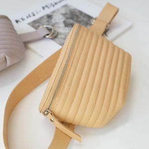 NWOT Beklina Ribbed Belt Bag